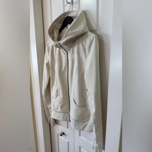 Lululemon Uba Hoodie Softshell | Size 8 - Picture 9 of 13